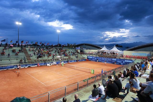 1659963903944038457.jpg 张之臻挑战赛夺冠3.jpg